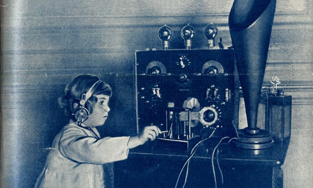 Transmission: this image from a 1922 edition of Popular Wireless shows the kind of fiddling Alfred Taylor would have to do to tune in to his wireless
